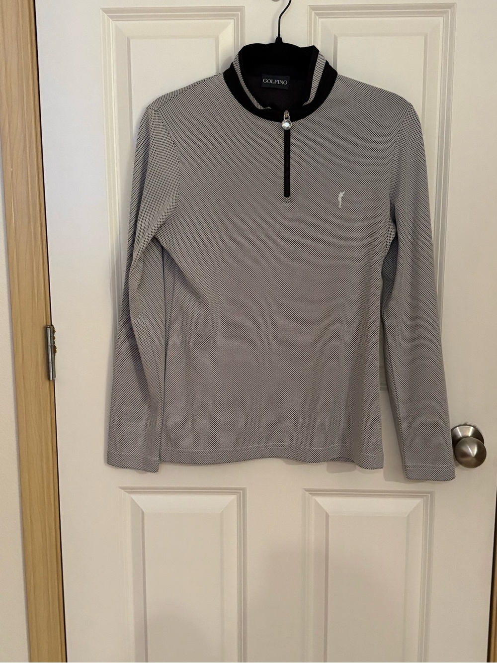 Golfino Women's Long-Sleeve Zip Mock Top in Light Gray with Black Trim